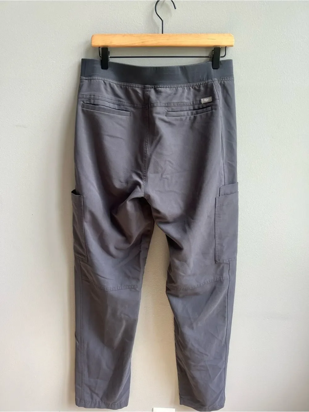 Figs Mens Slim Axim Scrub Pants Straight Leg 7 Pocket Charcoal Gray Medium
